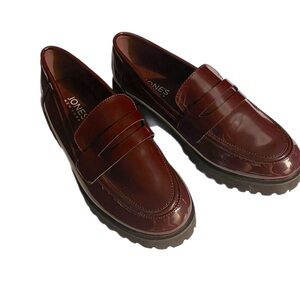 EUC Jones New York Penny Loafer, Prizey, Faux Patent Leather, Wine, Sz 6.5